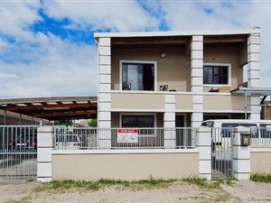 5 Bed House in Kuilsriver