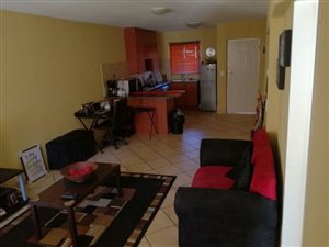 2 Bed Flat in Wilro Park