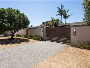 5 Bedroom House in Linkside