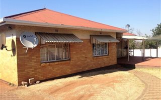 3 Bedroom House in Maraisburg