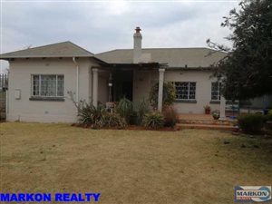 4 Bed House in Daggafontein