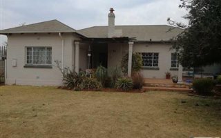 4 Bedroom House in Daggafontein