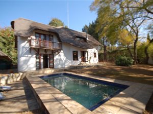3 Bed House in Bryanston