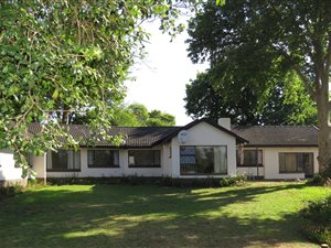 4 Bed House in Bordeaux