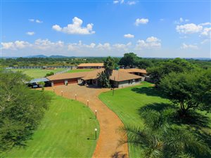 1 ha Farm in Kameeldrift East