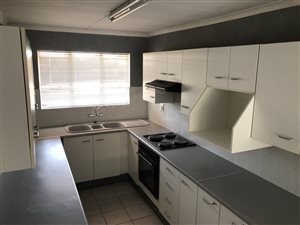 2 Bed Apartment in Northcliff