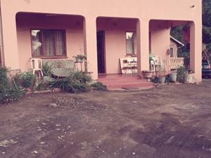 1305 m² Commercial space in Temple Valley