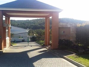 250 m² Land available in Beacon Bay