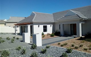 4 Bedroom House in Zevenwacht Country Estate