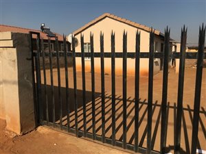 3 Bed House in Windmill Park