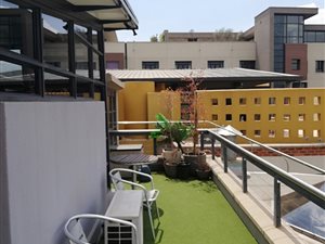 2 Bed Apartment in Melrose Arch