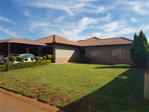 3 Bed House in Hexrivier Lifestyle Estate