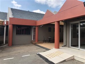95 m² Commercial space in Bedfordview