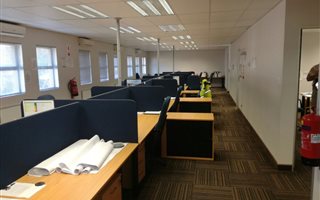 370 m² Office Space in Monument Heights