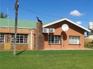 1742 ha Farm in Hopetown