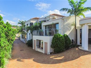 6 Bed House in Glenashley
