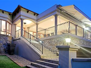 4 Bedroom House in Thornhill Estate