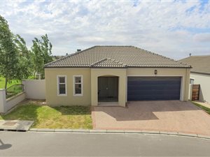 3 Bed House in Avalon Estate