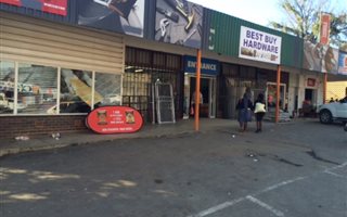925 m² Retail Space in Winterton
