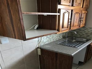 1.5 Bed Apartment in Eloffsdal
