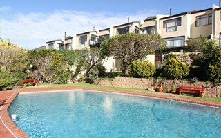 3 Bedroom Townhouse in Hout Bay and surrounds
