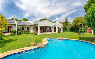 4 Bedroom House in Fourways Gardens