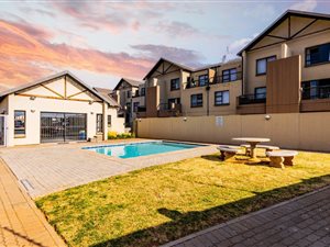2 Bed Apartment in Ruimsig