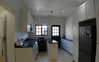 1 Bedroom Garden Cottage in Parkhurst