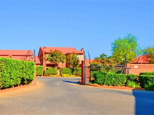 2 Bed Apartment in Hazeldean (Silverlakes Surroundings)
