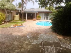 4 Bed House in Amandelrug
