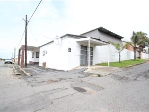 200 m² Commercial space in West Bank