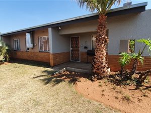 3 Bed House in Rothdene