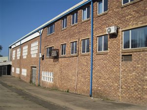 2700 m² Industrial space in Westmead