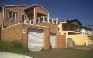 3 Bedroom Duplex in Clayfield