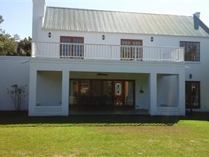 3 Bed House in Keurbooms River