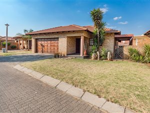 3 Bed Simplex in Newmarket Park