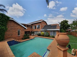 6 Bed House in Eldoraigne