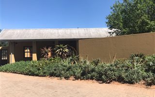 250 m² Commercial space in Witbank