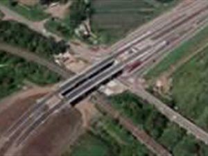 2112 m² Industrial space in Cornubia