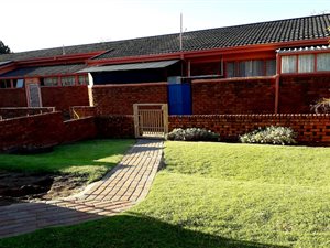 2 Bed Townhouse in Hermanstad