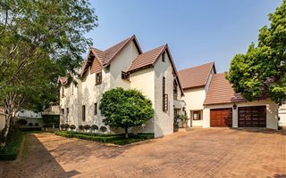 3 Bedroom Cluster in Bryanston
