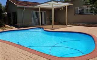 4 Bedroom House in Vanderbijlpark SW5