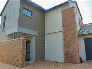 3 Bed House in Midstream Ridge Estate