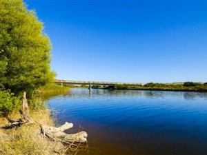 211 m² Land available in Hartenbos Heuwels