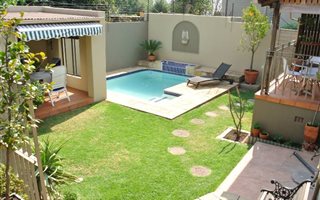 3 Bedroom House in Kensington