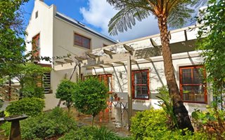 2 Bedroom House in Newlands