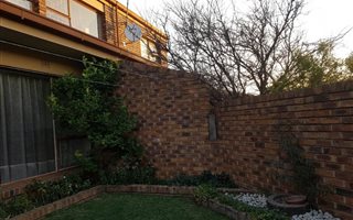 3 Bedroom Townhouse in Vanderbijlpark CE
