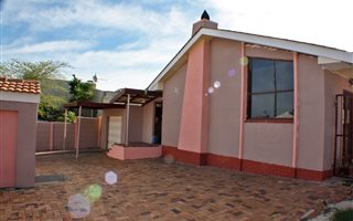 3 Bedroom House in Avondale