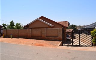 3 Bedroom House in Saulsville