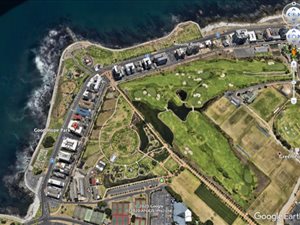 Bachelor apartment in Mouille Point